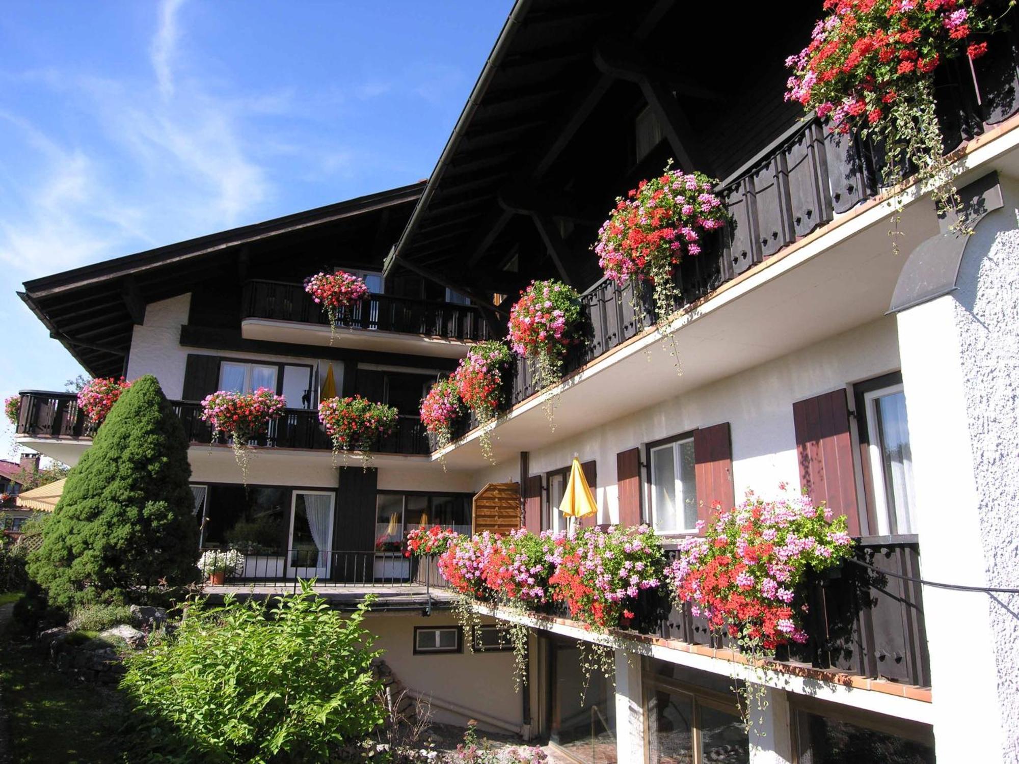 Gaestehaus Elvia Oberstdorf Exterior photo